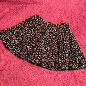 Mini flowy skirt